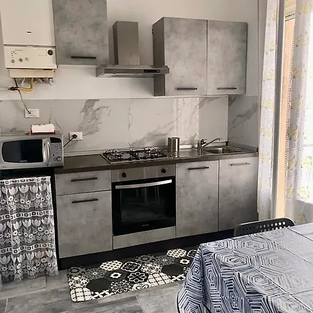 Carmela's Sweet Apartamento San Remo