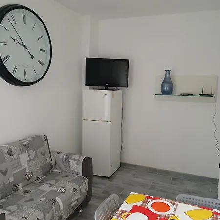 Carmela's Sweet Apartamento San Remo